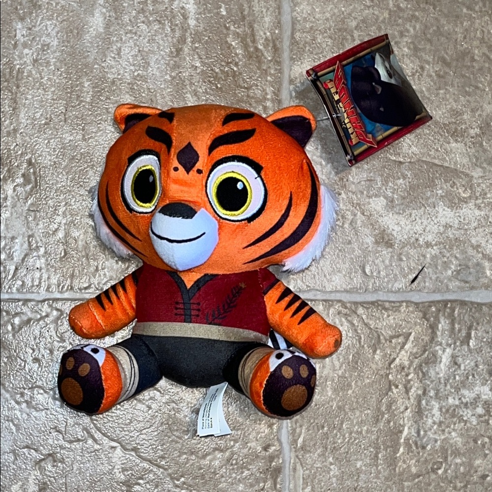 NWT Dreamworks KungFu Panda Orange and Black Tiger Plush